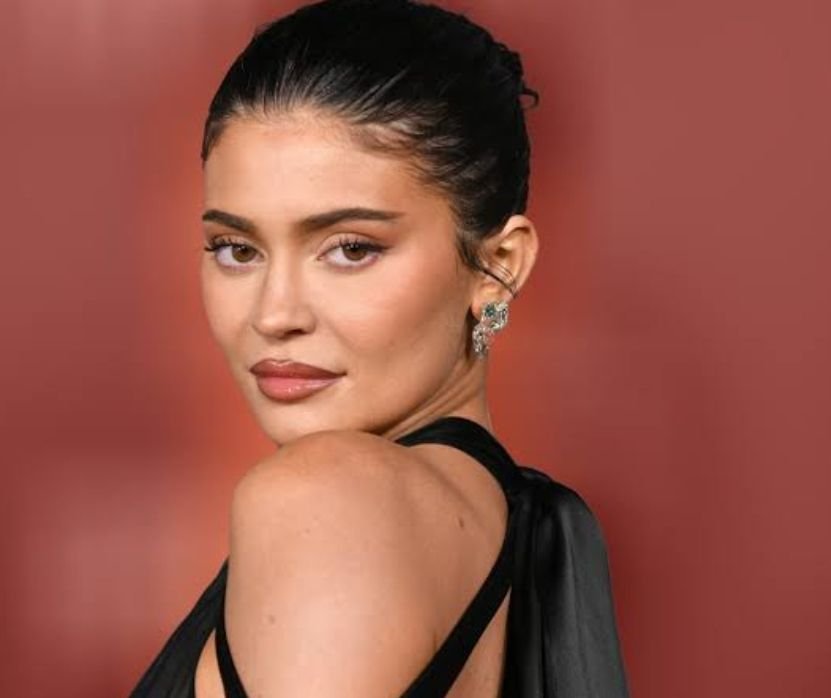 Kylie Jenner net worth 2023!! Know about Biography, Age, Net worth and more