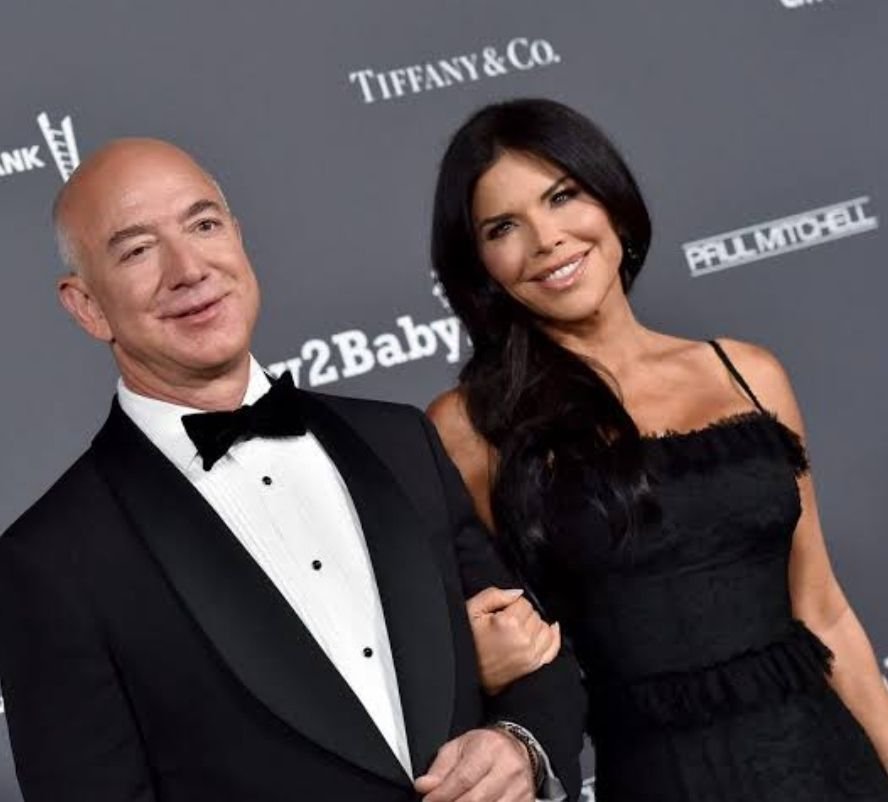 Jeff Bezos Pre-Wedding Plan With Lauren Sanchez Has A Twist!!