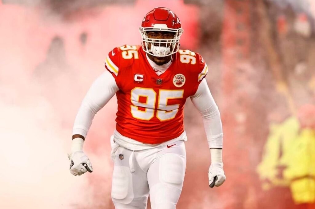 Chris Jones, Chiefs agree to new 1-year contract ahead of Jaguars Game